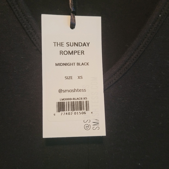 Smash + Tess Sunday Romper Midnight Black XS NWT Onesie V Neck Jumpsuit S+T New - Picture 10 of 16